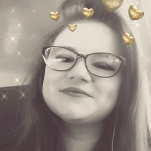 Meet your Posher, Abigail